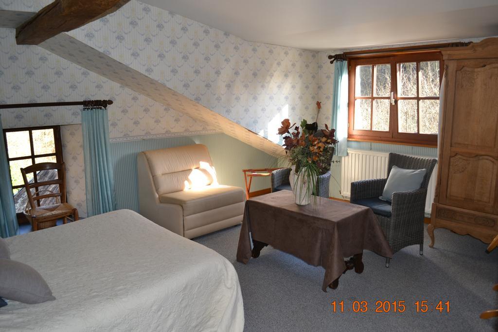 Auberge Au Naturel Des Ardennes 로셰하우트 객실 사진