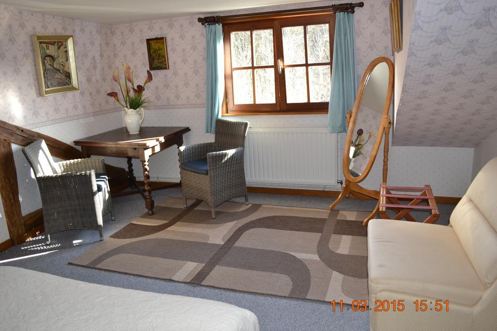 Auberge Au Naturel Des Ardennes 로셰하우트 객실 사진